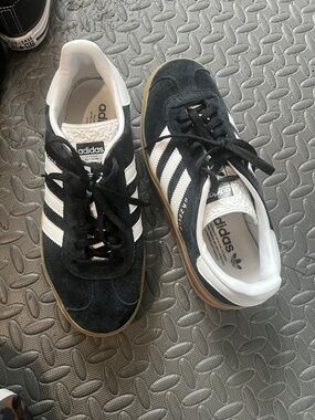 adidas gazelle bold